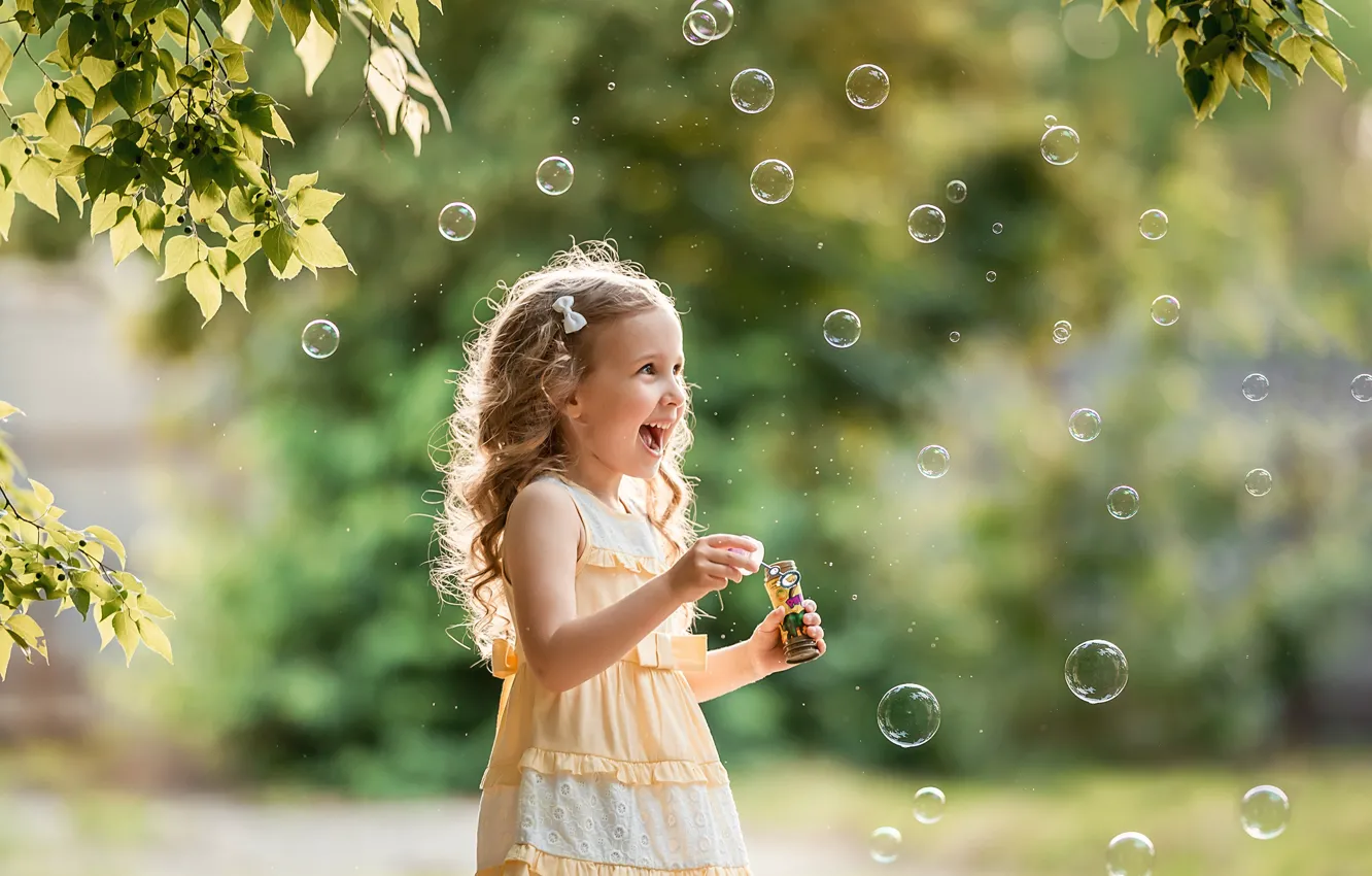 Photo wallpaper summer, leaves, joy, branches, nature, the game, laughter, bubbles