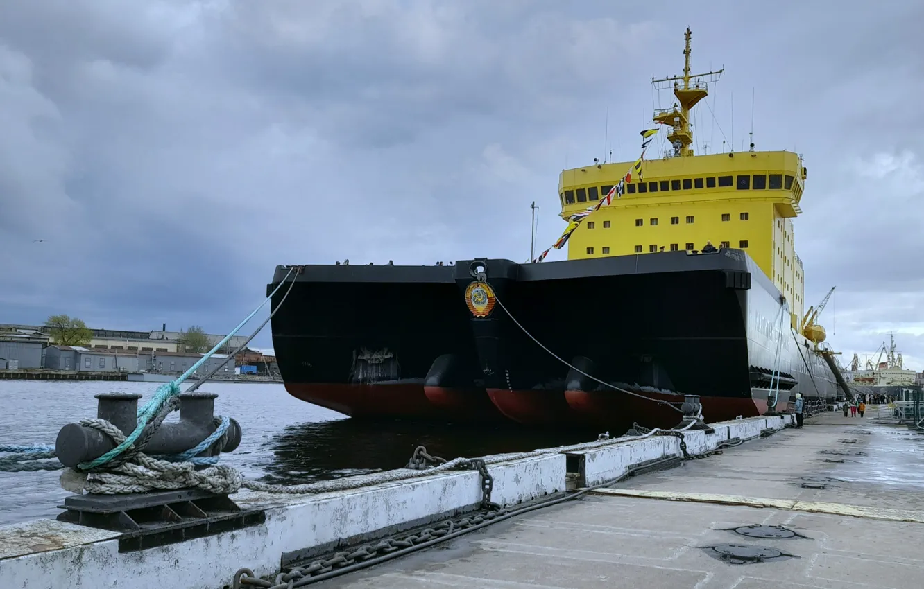 Photo wallpaper the sky, people, pier, icebreaker, Captain Sorokin