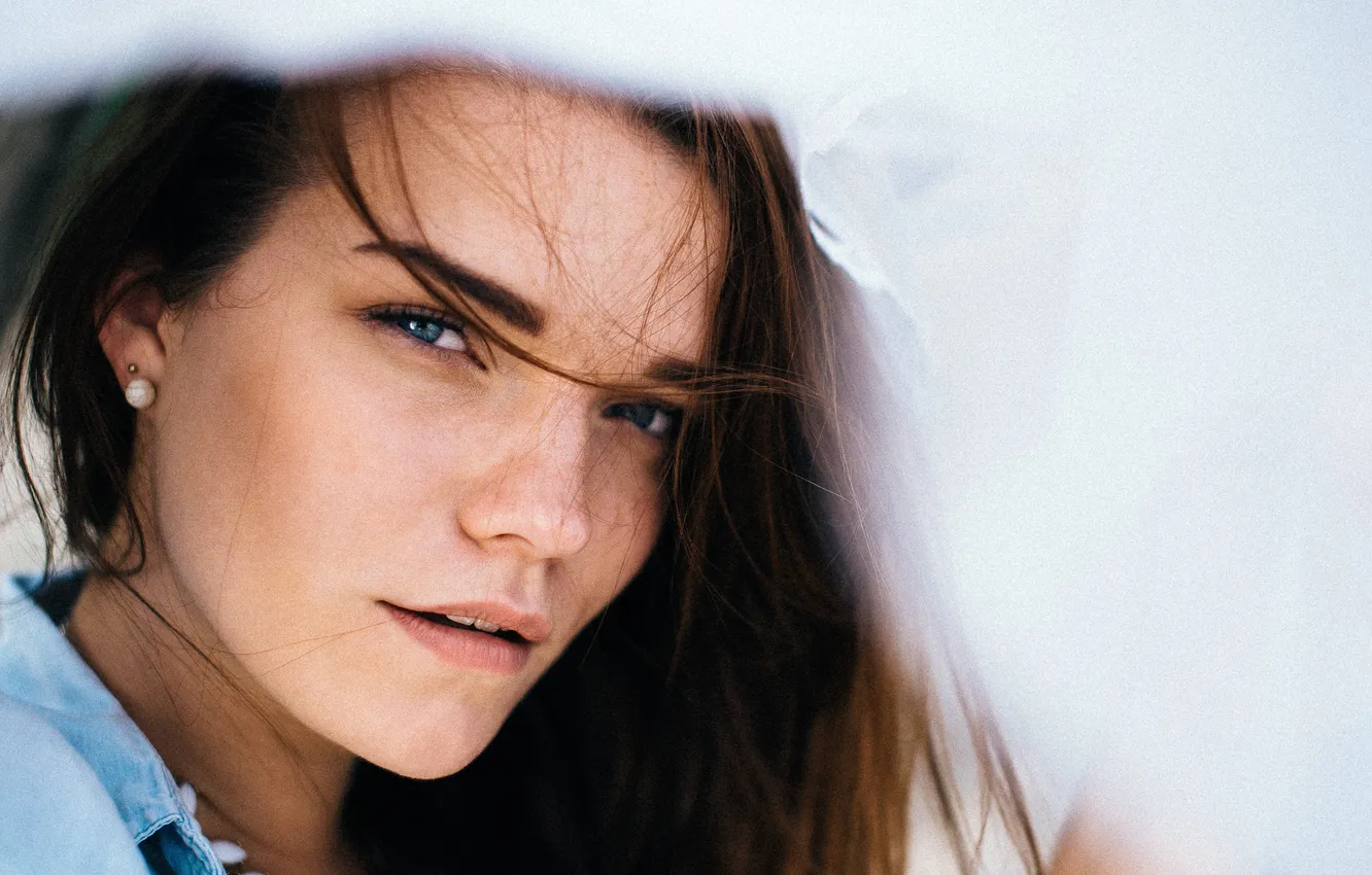 Photo wallpaper girl, face, hair, portrait