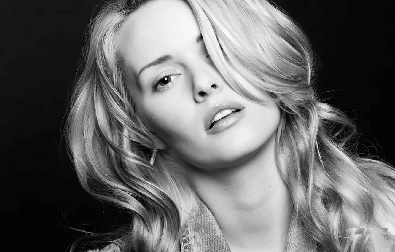 Photo wallpaper eyes, look, girl, face, model, blonde, lips, black and white