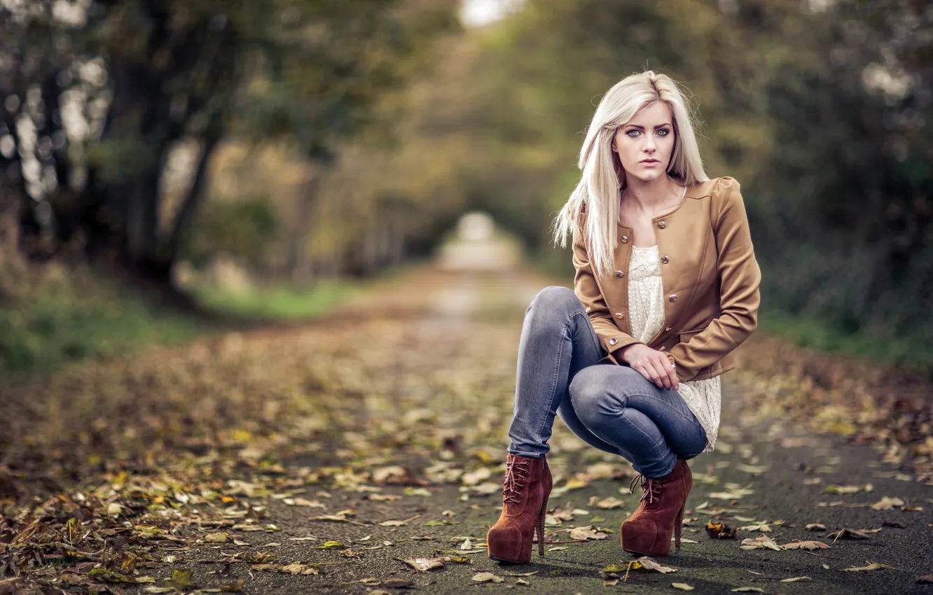 Photo wallpaper road, autumn, girl