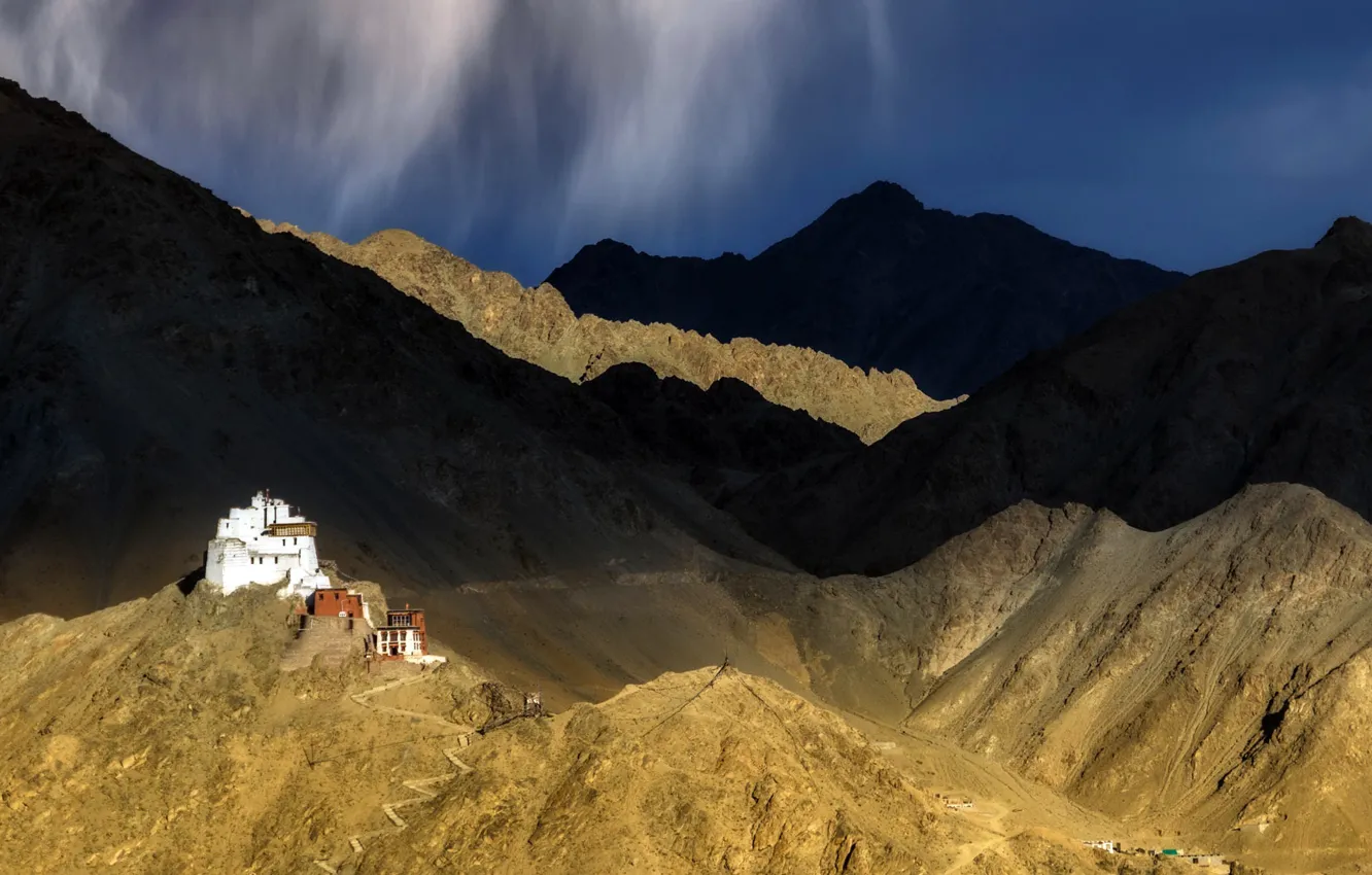 Photo wallpaper mountains, India, the monastery, Namgyal Tsemo Gompa