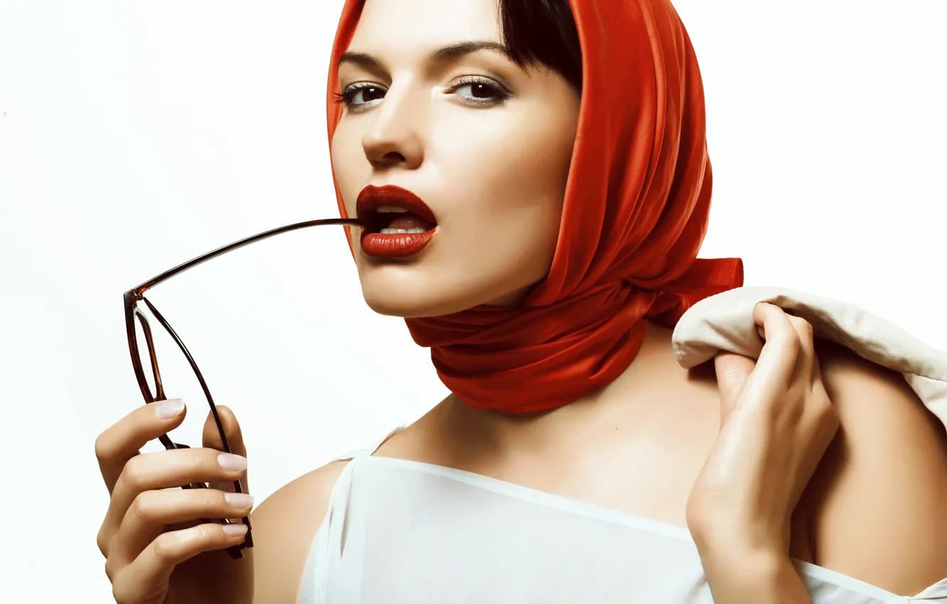 Photo wallpaper look, girl, pose, portrait, hands, makeup, brunette, glasses