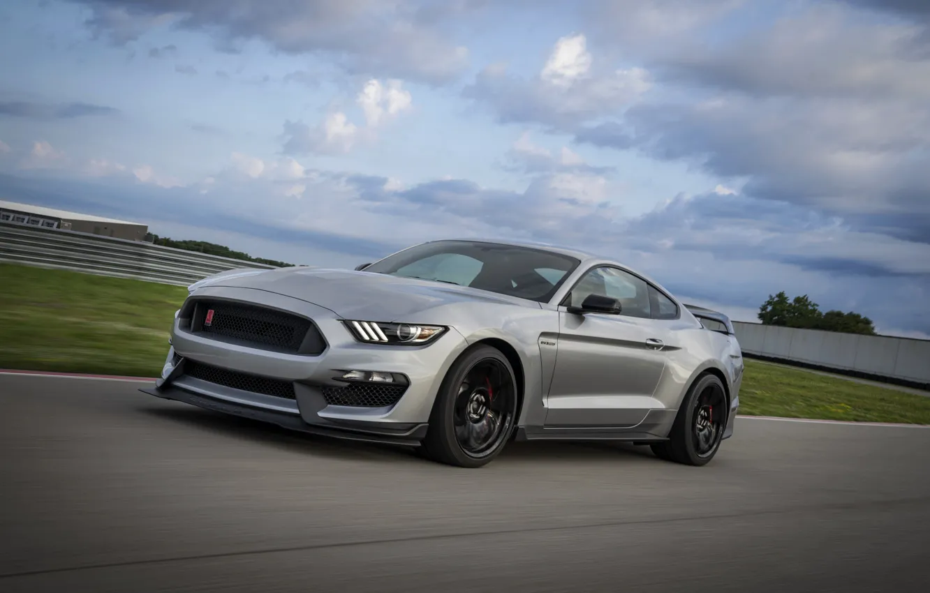 Photo wallpaper grey, movement, Mustang, Ford, Shelby, GT350R, 2020