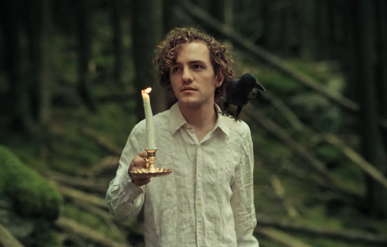 Photo wallpaper candles, guy, Raven