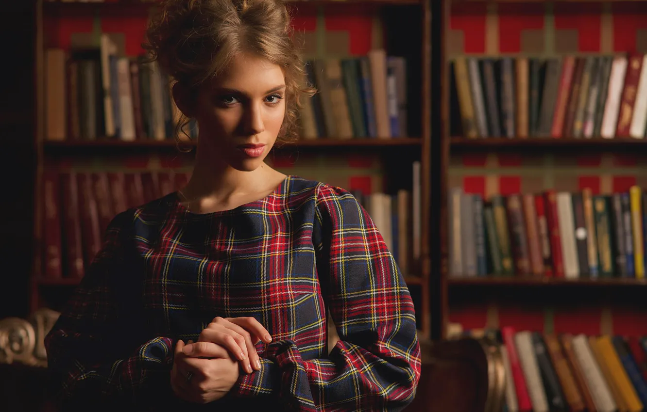 Photo wallpaper model, book, Julia Suntsova