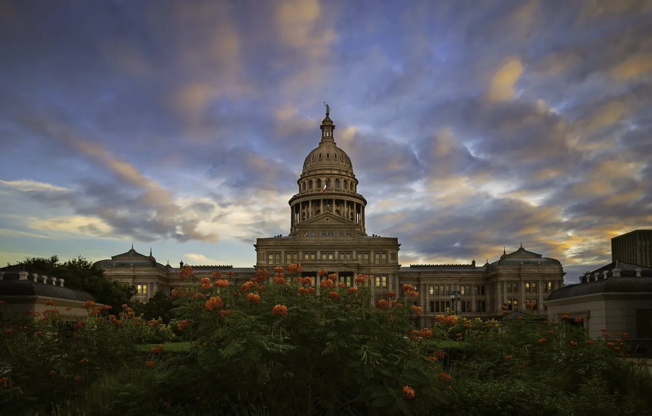 Photo wallpaper landscape, flowers, the city, the building, USA, Capitol, Austin, Texas