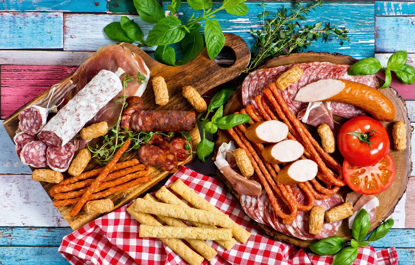 Photo wallpaper greens, Board, tomatoes, sausage, bacon
