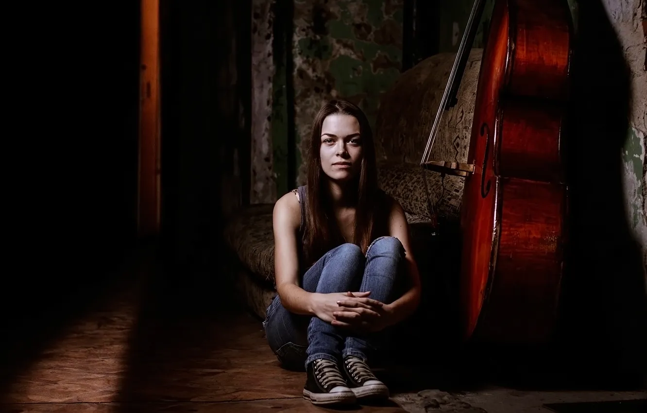 Photo wallpaper girl, room, bass