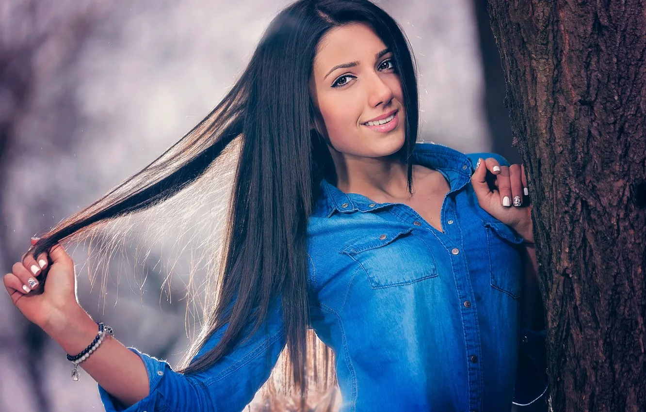 Photo wallpaper eyes, look, girl, trees, face, pose, smile, hair