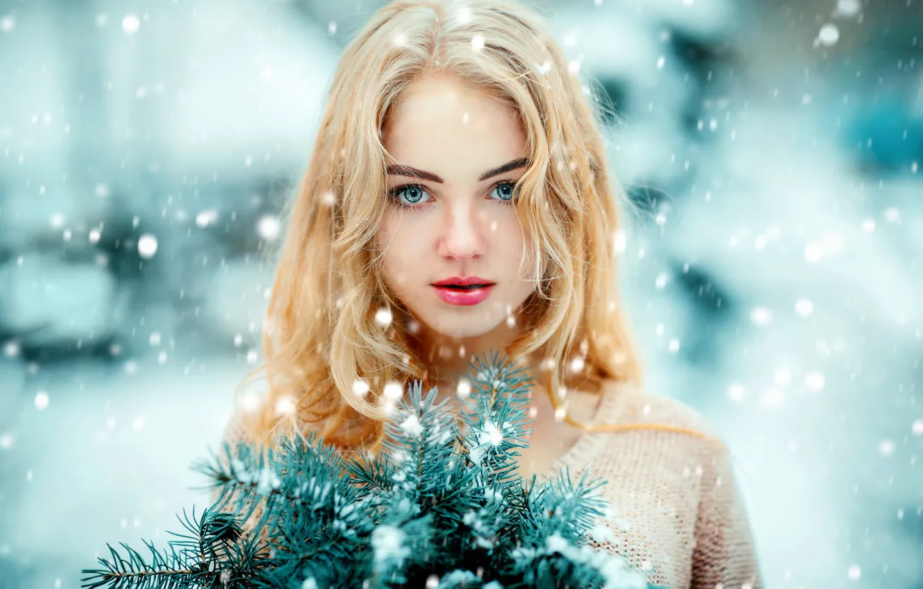 Photo wallpaper look, snow, face, mood, blonde, spruce branches, Olga Boyko
