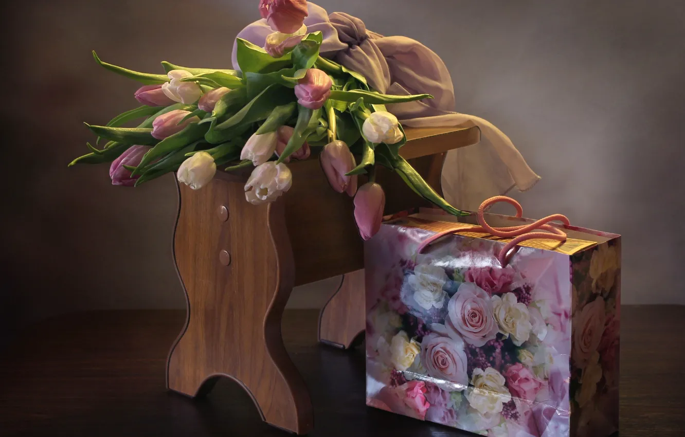 Photo wallpaper bouquet, package, tulips