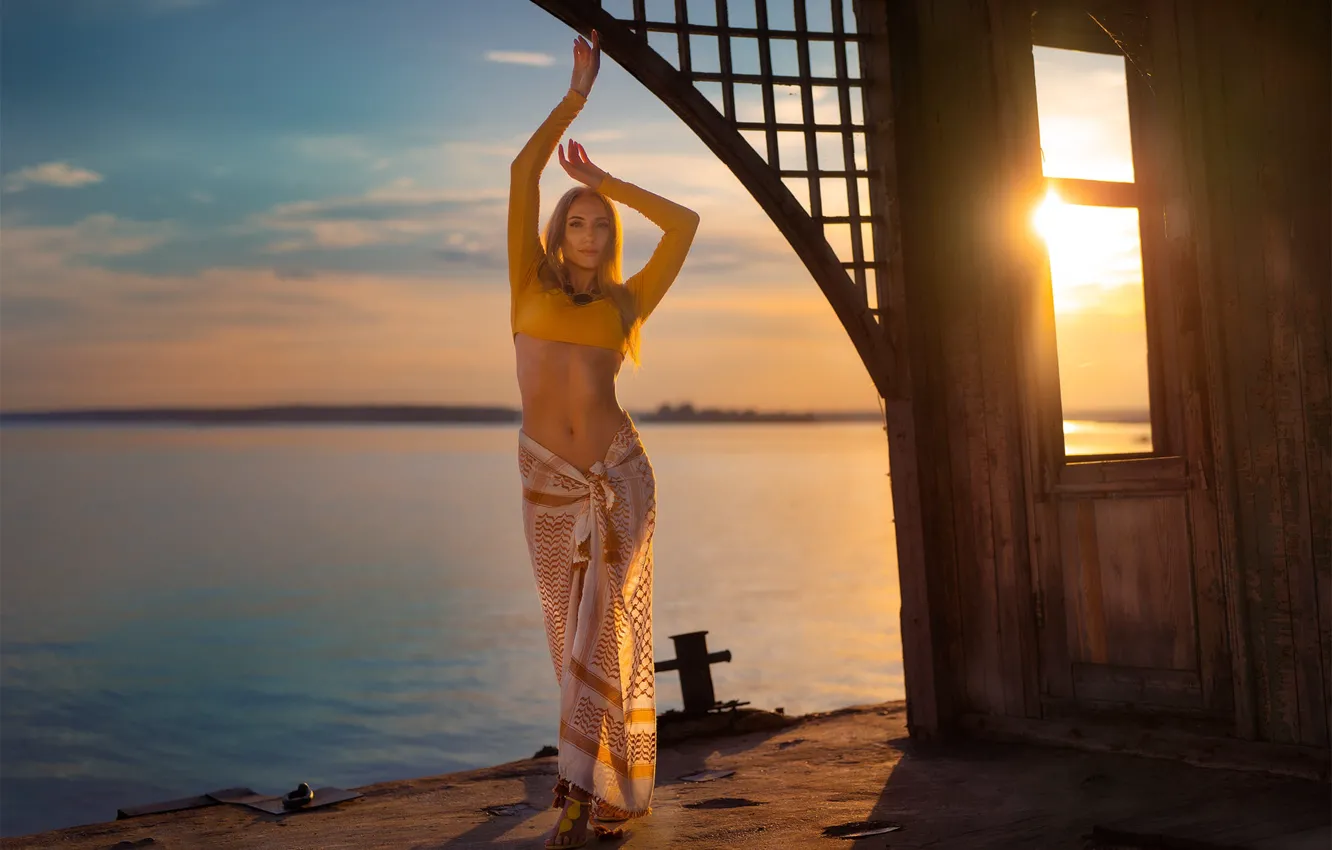 Photo wallpaper sea, girl, sunset, model, tummy, figure, blonde, waist