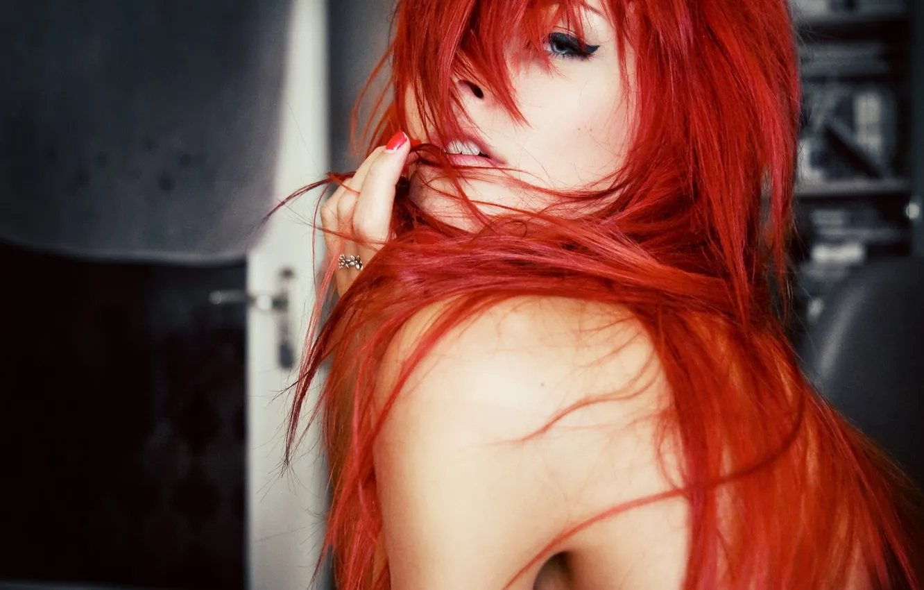 Photo wallpaper girl, face, arrows, red, red hair, red hair, Alexandra Prohorenkova