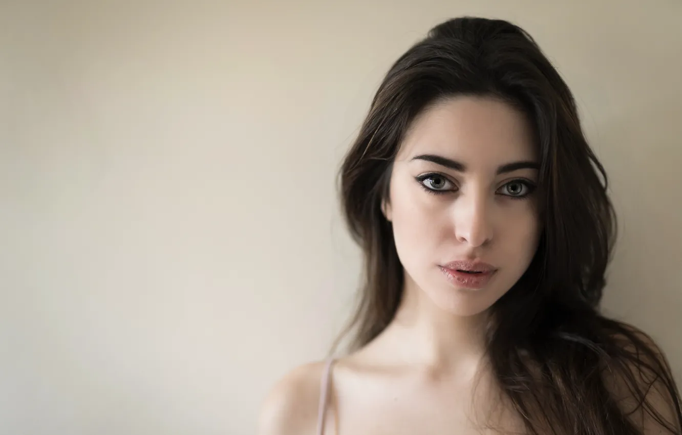 Photo wallpaper eyes, look, face, background, model, hair, Serena