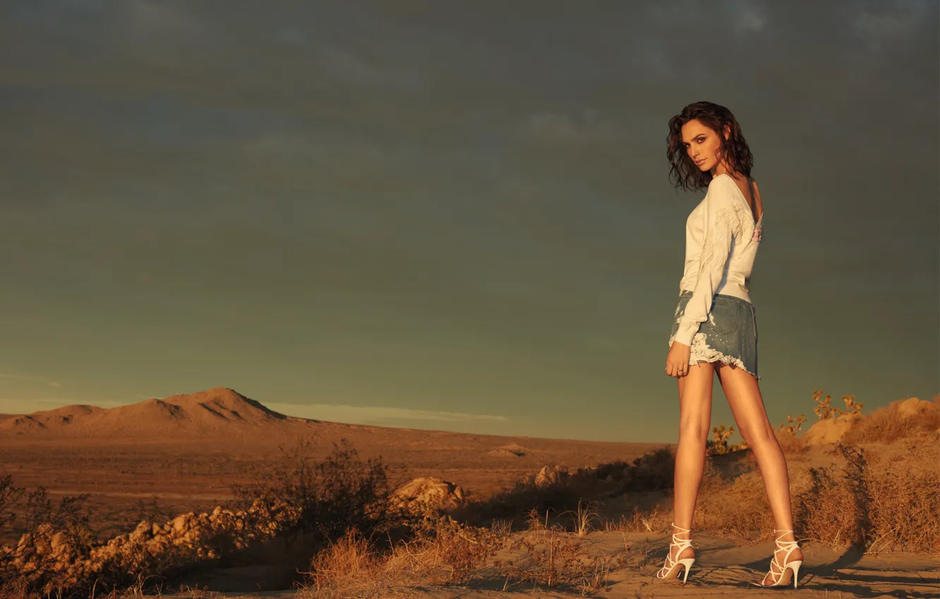 Photo wallpaper girl, legs, desert, model, beauty, sand, look, actress