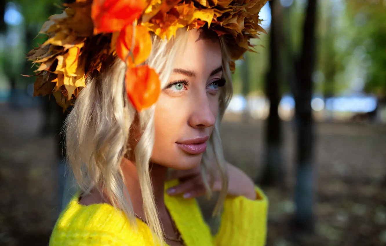 Photo wallpaper autumn, look, leaves, the sun, light, Girl, wreath, Maxim Orlovsky