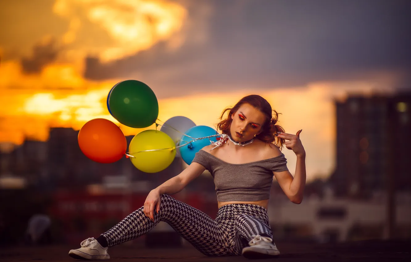 Photo wallpaper girl, mood, balls