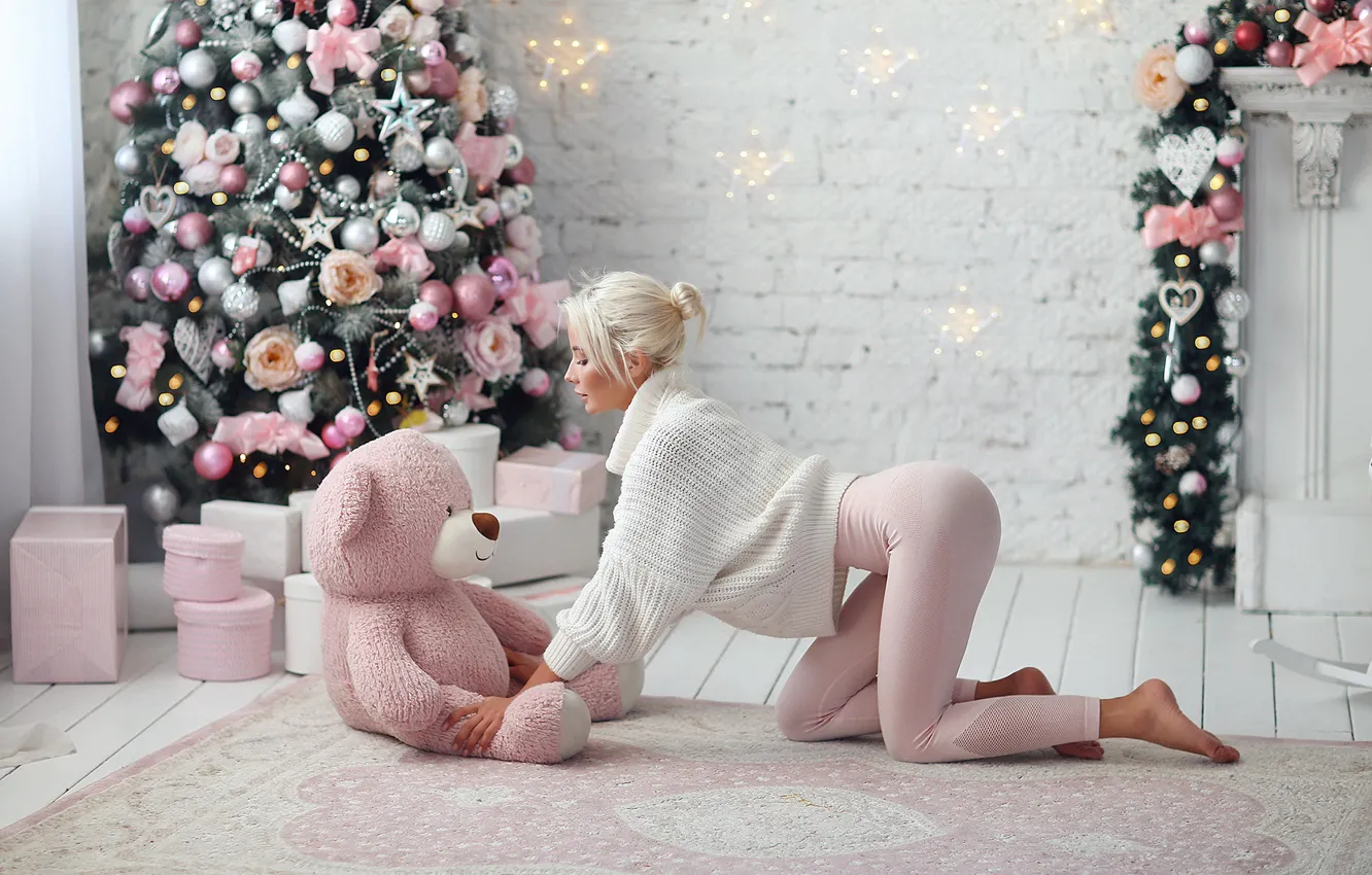 Photo wallpaper girl, pose, mood, tree, new year, bear, sweater, Teddy bear
