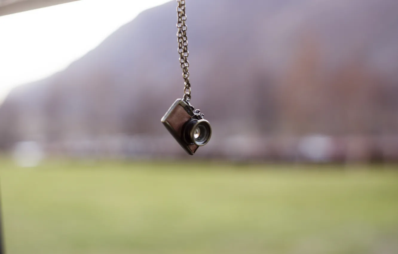 Photo wallpaper camera, the camera, chain, suspension