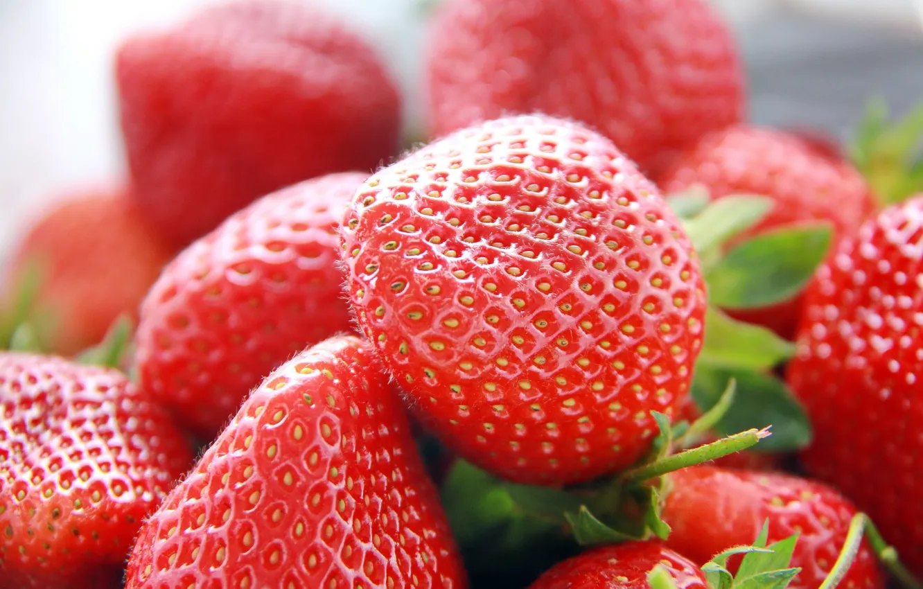 Photo wallpaper macro, berries, strawberry