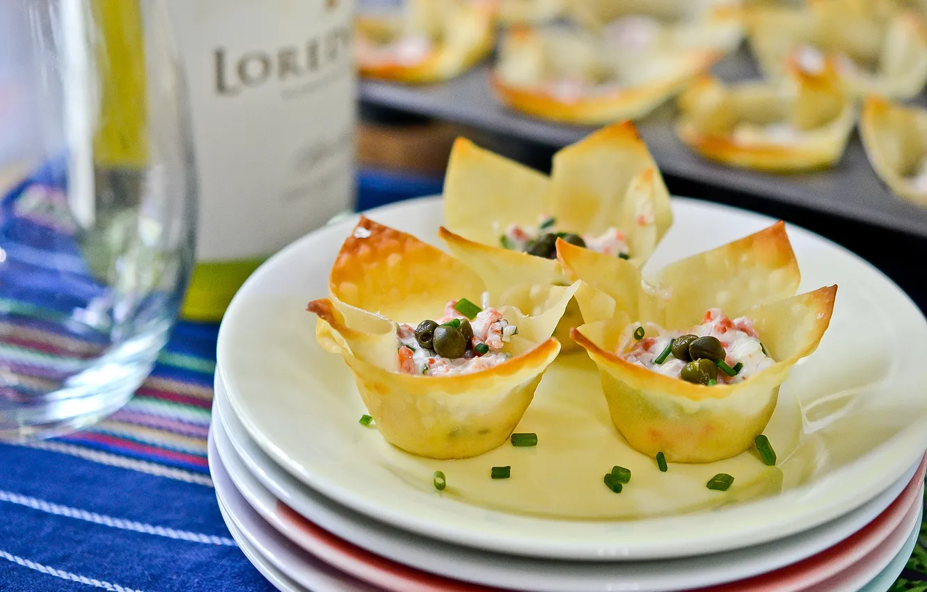 Photo wallpaper plate, appetizer, Lox Rangoons