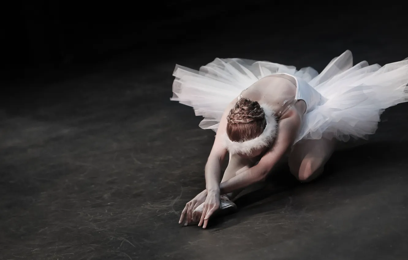 Photo wallpaper girl, pose, the dark background, back, dance, hands, dress, hairstyle