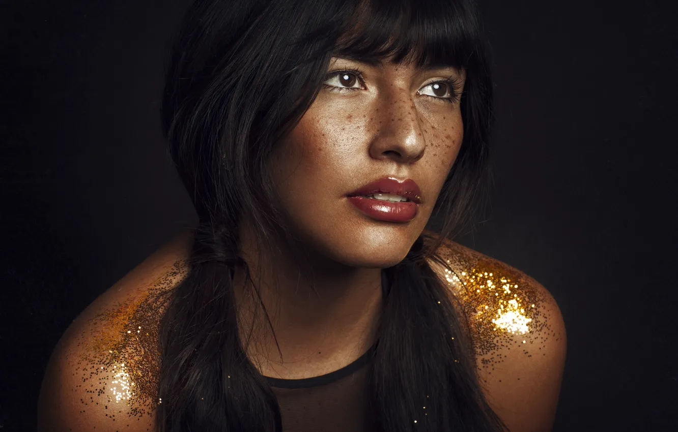 Photo wallpaper girl, face, background, model, hair, tan