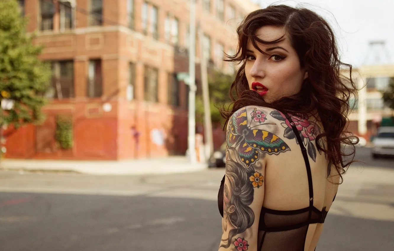 Photo wallpaper girl, the city, street, tattoo, beautiful