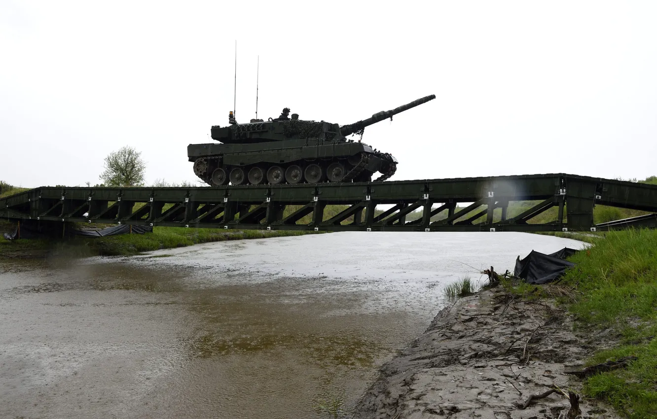 Photo wallpaper tank, crossing, combat, Leopard 2A