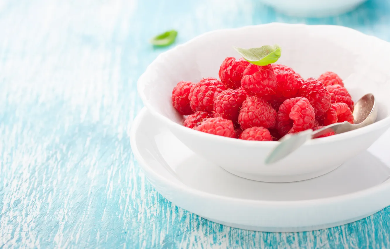 Photo wallpaper light, berries, raspberry, Board, spoon, bowl, leaves, blue background