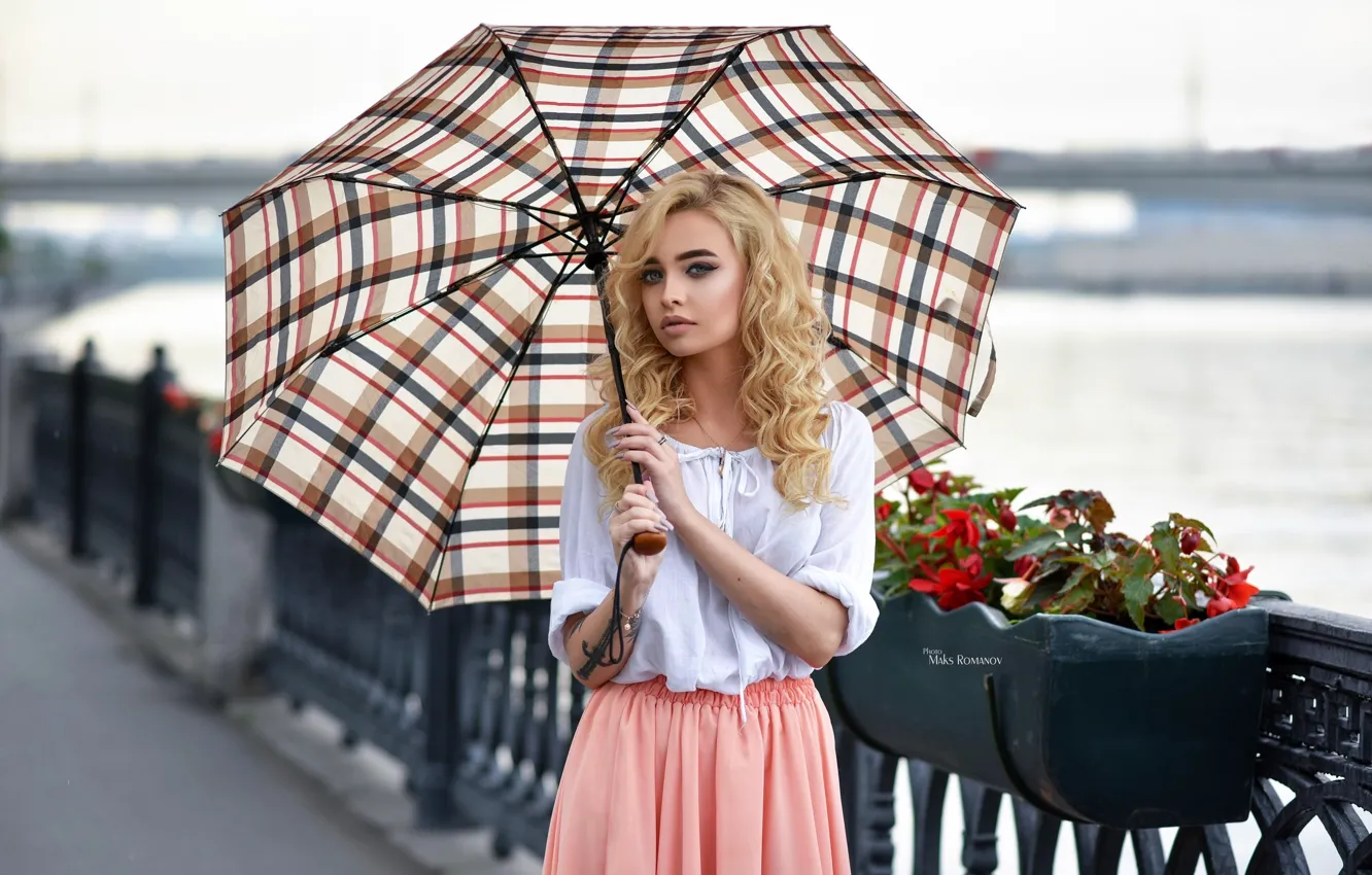 Photo wallpaper pose, river, model, skirt, portrait, umbrella, makeup, tattoo