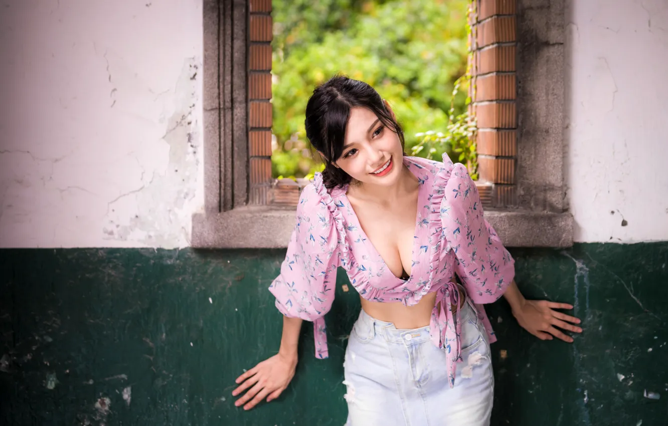 Photo wallpaper pose, smile, model, skirt, portrait, makeup, figure, brunette