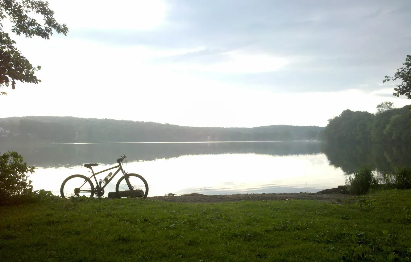 Photo wallpaper lake, bike, halt