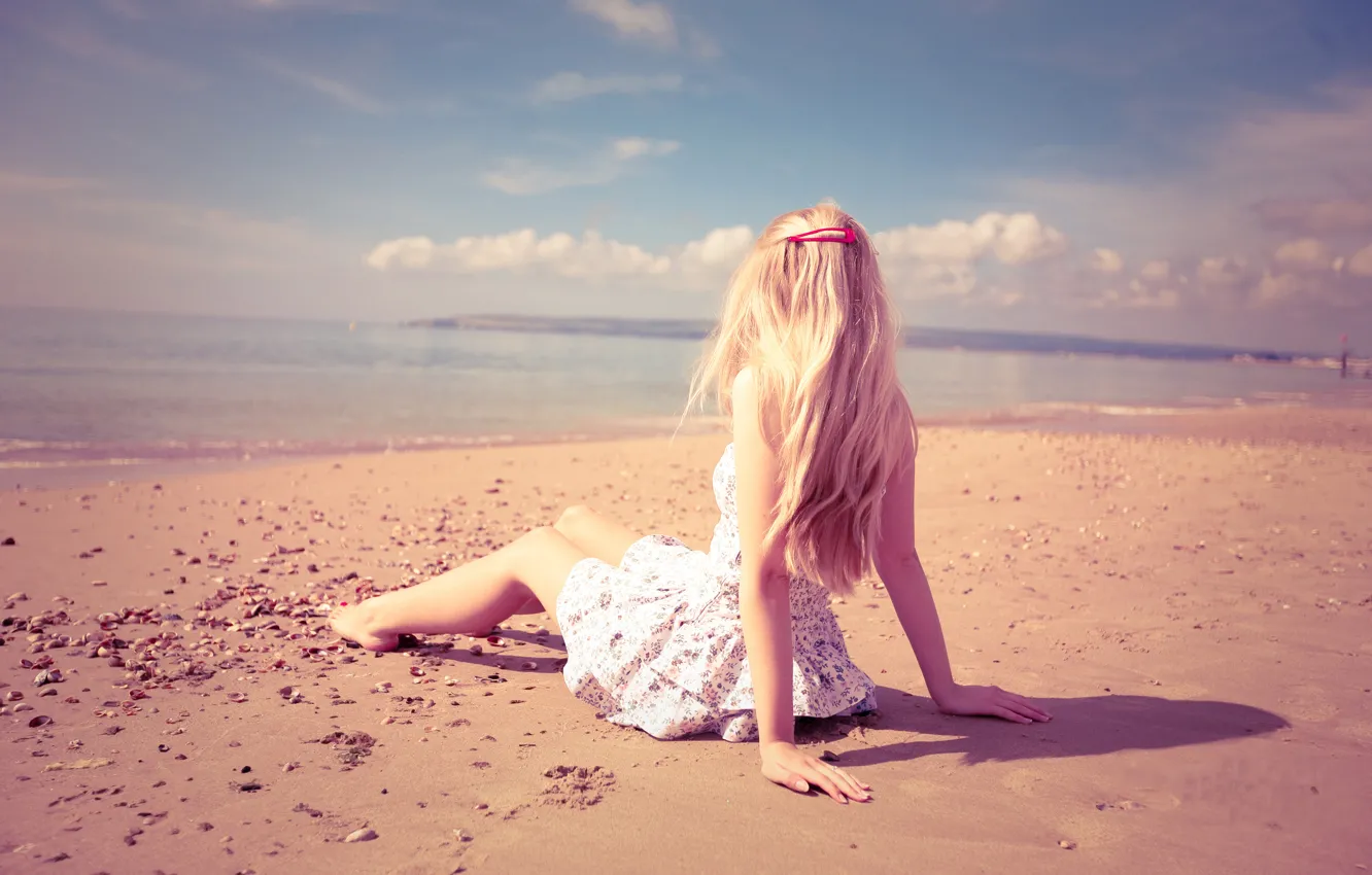 Photo wallpaper sand, sea, beach, girl, light, loneliness, mood, hands