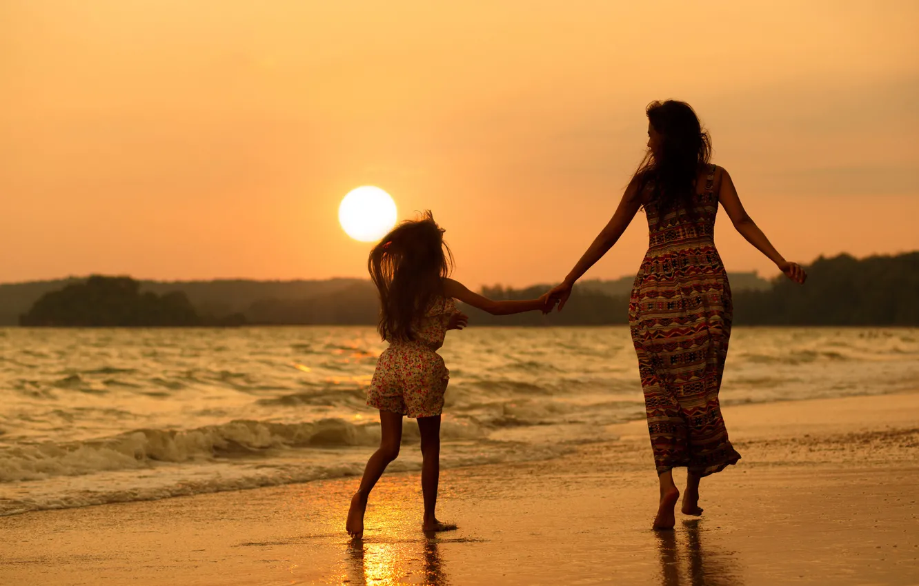 Photo wallpaper beach, woman, girl, mom, daughter