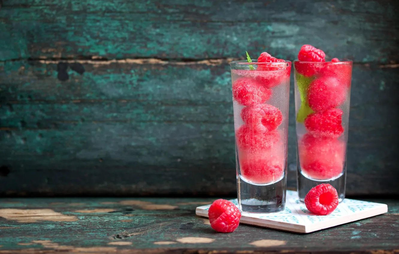 Photo wallpaper raspberry, berry, drink, mint