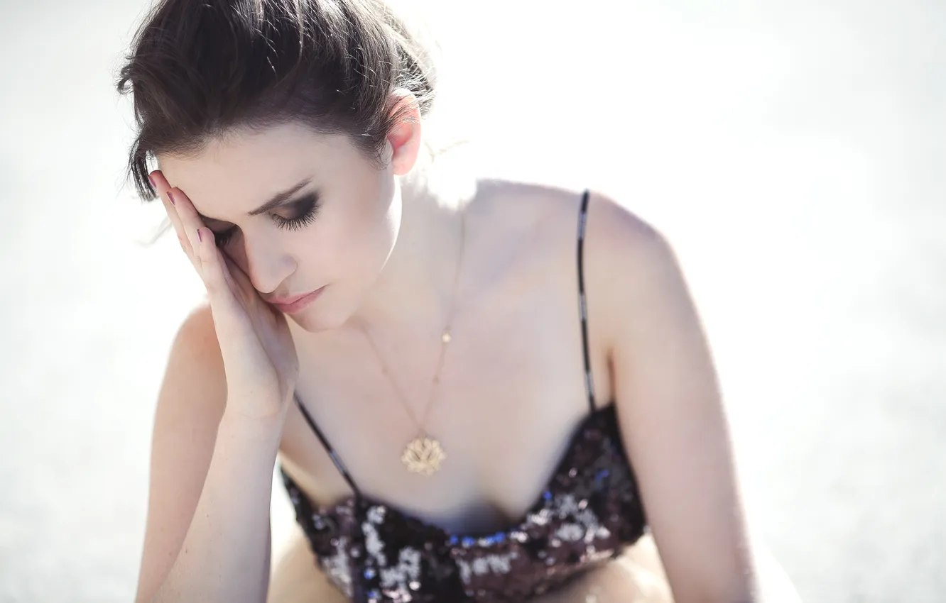 Photo wallpaper girl, makeup, brunette, pendant, suspension