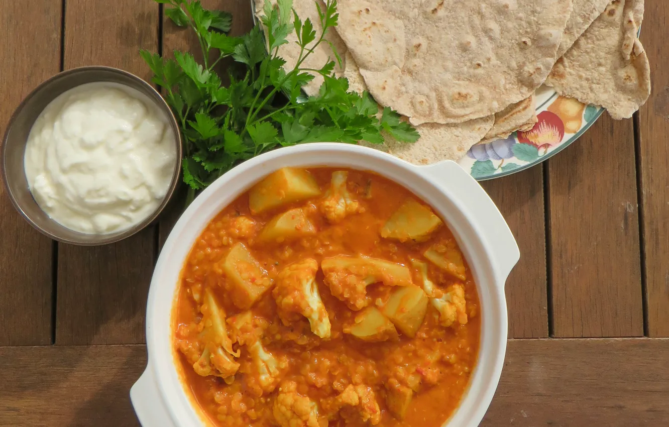 Photo wallpaper greens, potatoes, cauliflower, pita, stew, Curried Potato and Cauliflower