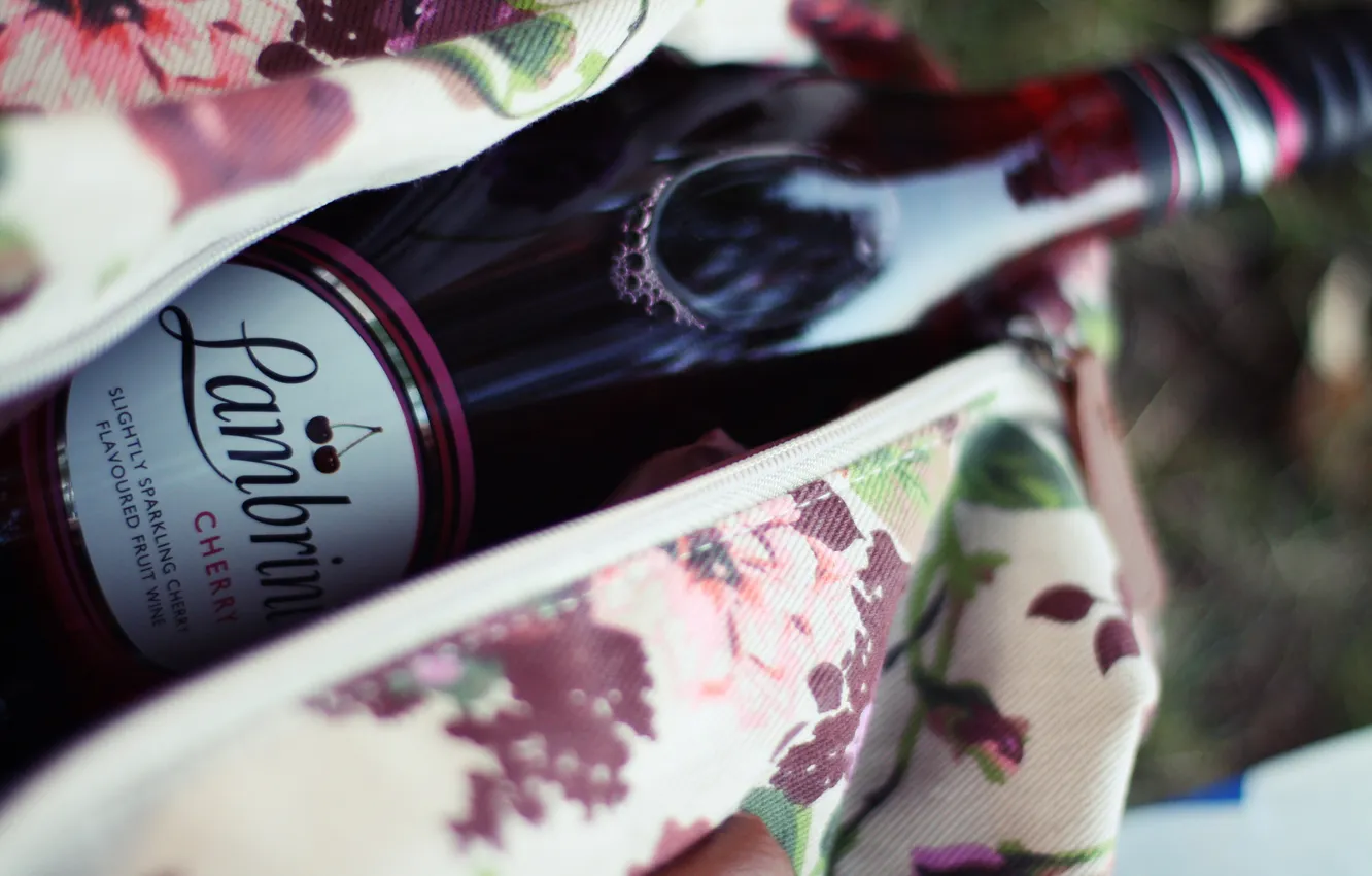 Photo wallpaper cherry, romance, London, bottle, picnic