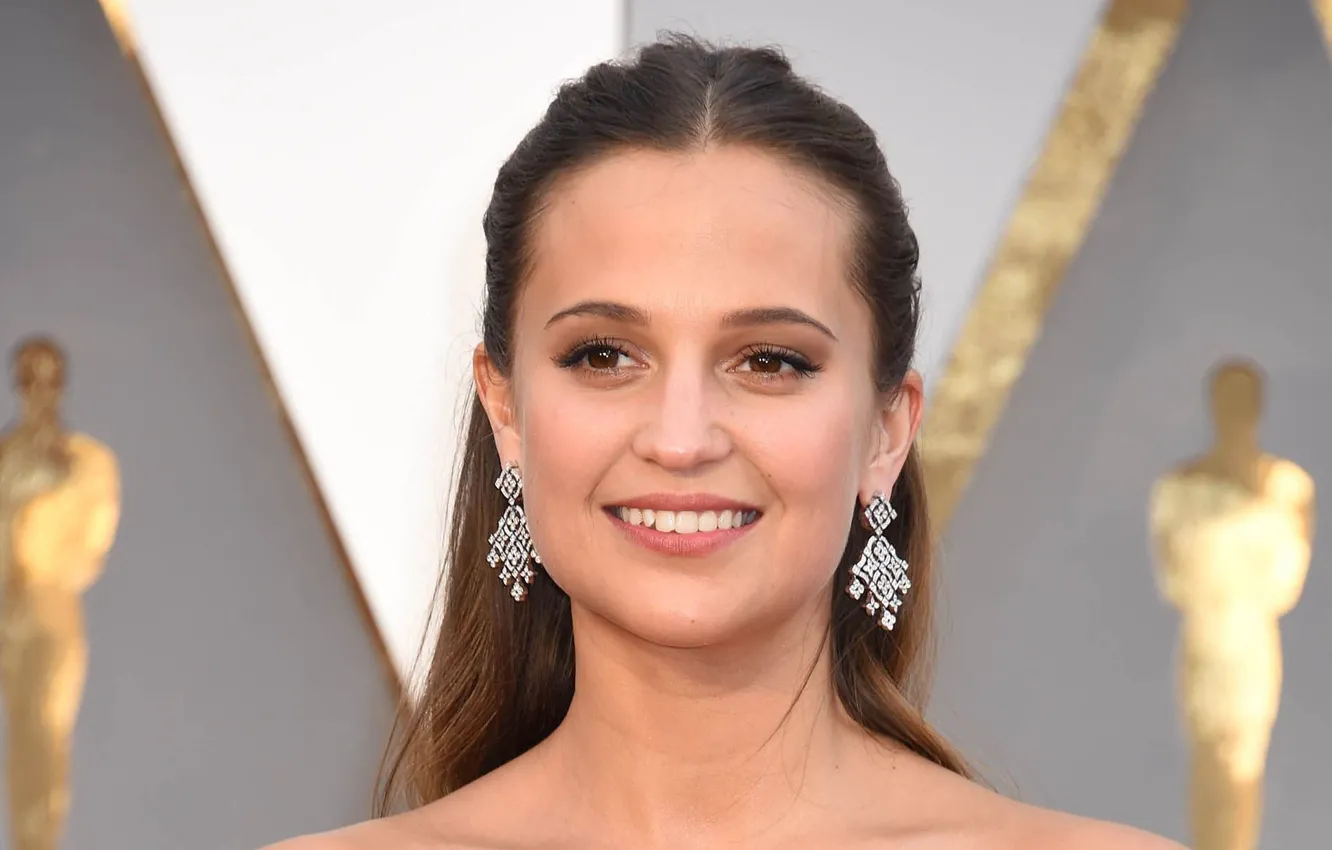 Photo wallpaper smile, actress, Sweden, the ceremony, Oscar, Alicia Vikander, Alicia Vikander