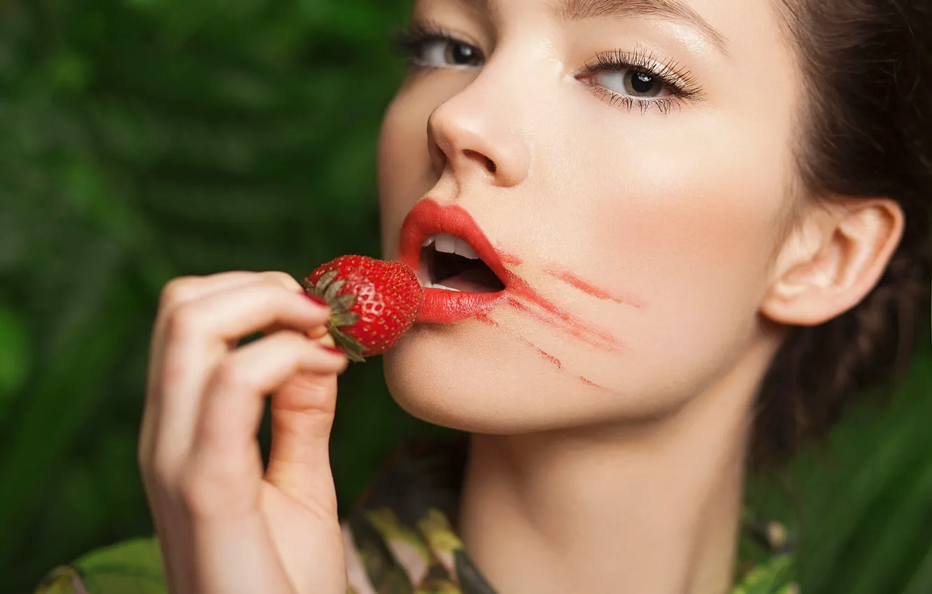 Photo wallpaper look, girl, berries, brunette, strawberry