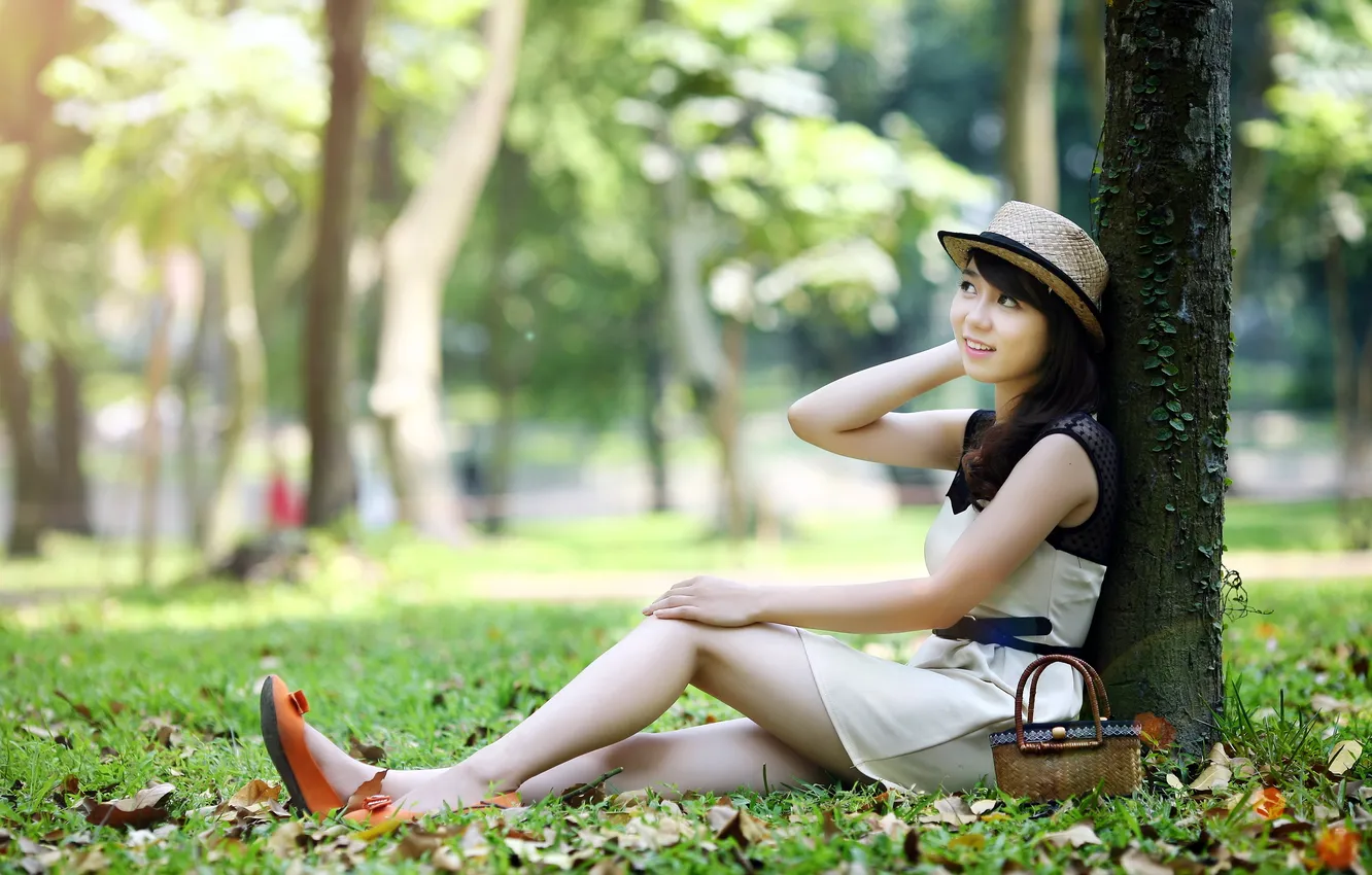 Photo wallpaper girl, Park, bag, Asian