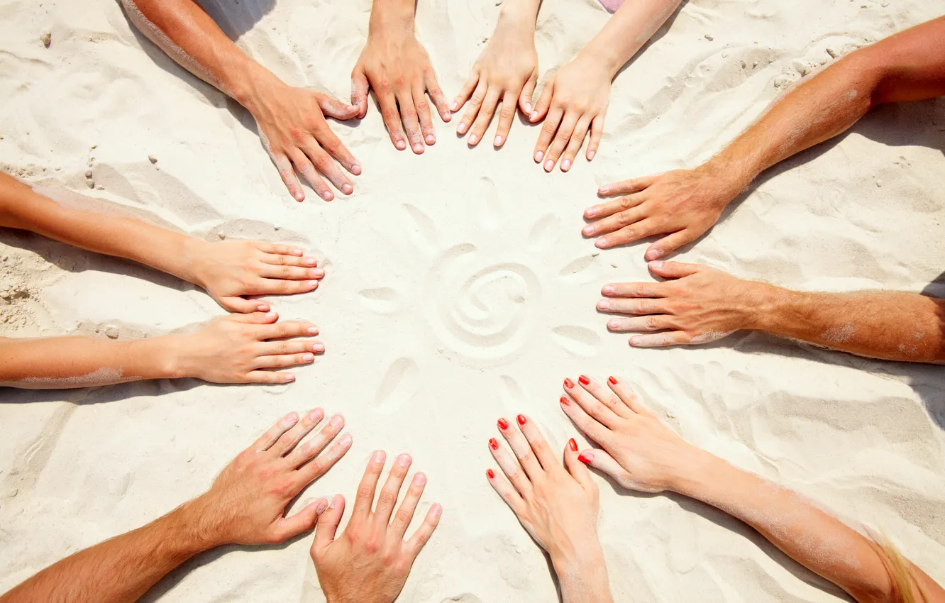 Photo wallpaper sand, the sun, round, hands, friendship, team, fingers, nails