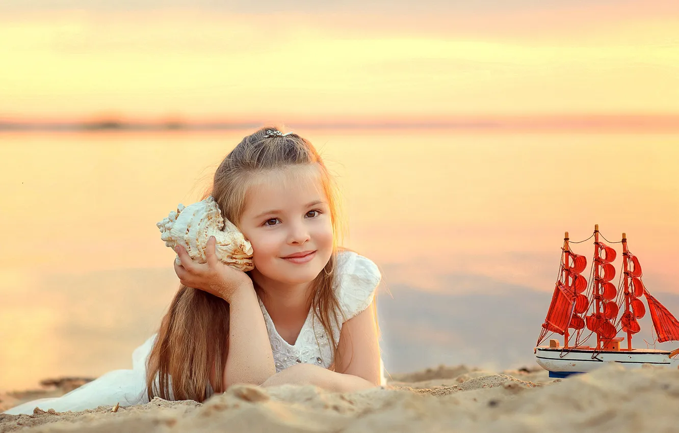 Photo wallpaper sand, shore, toy, sink, girl, boat, child, Assol