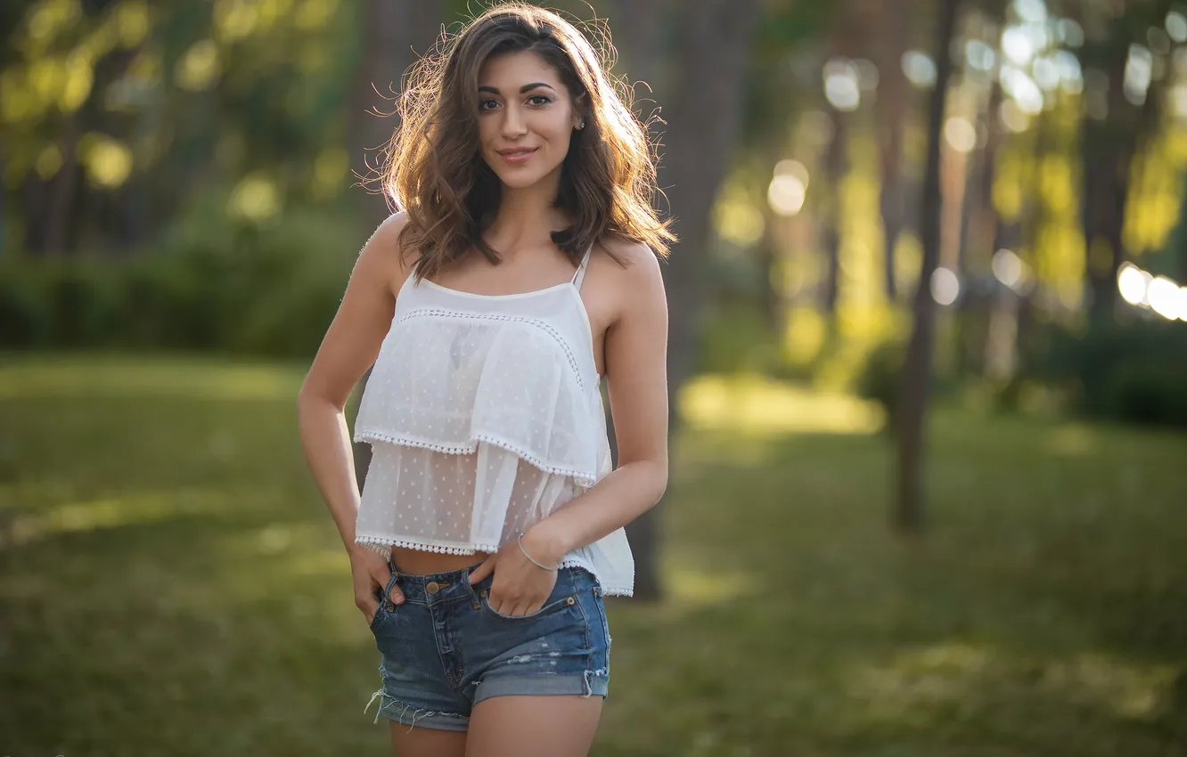 Photo wallpaper grass, model, women, smiling, jean shorts, women outdoors, Dmitry Shulgin, Darya Zinovyeva