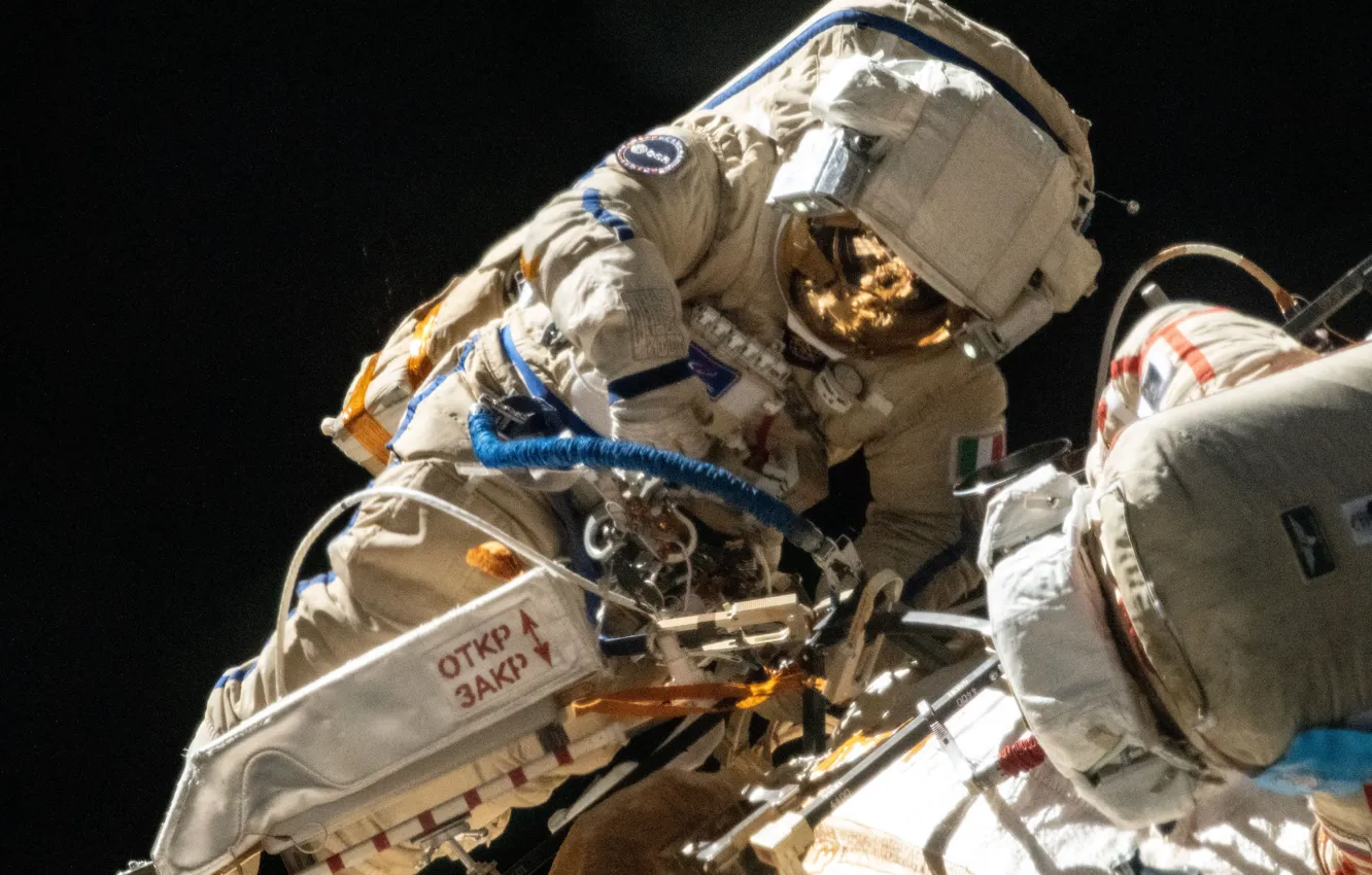 Photo wallpaper space, astronaut, ESA, astronaut, ESA, Samantha Cristoforetti, Samantha Cristoforetti