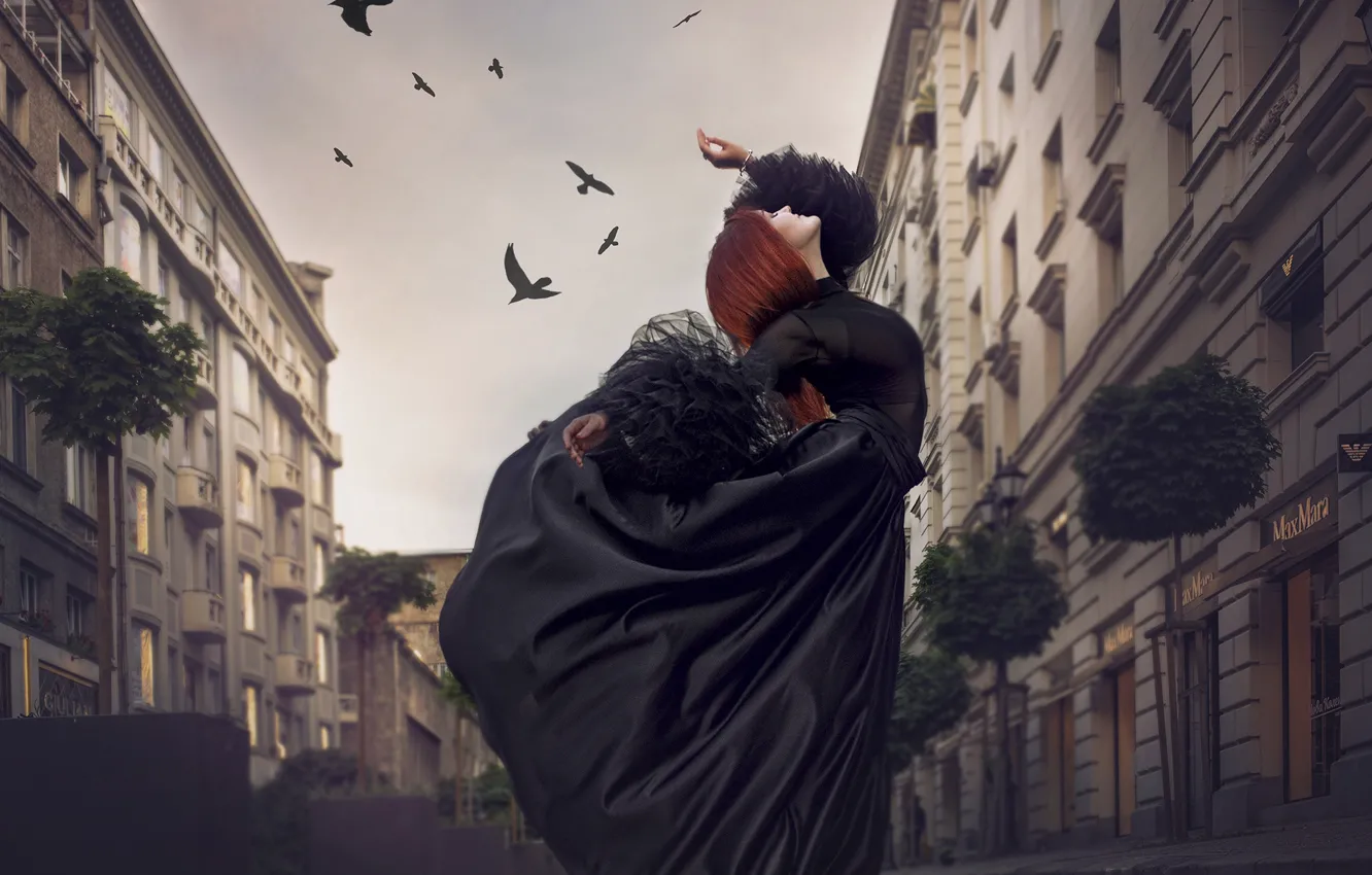 Photo wallpaper girl, flight, the city, pose, style, bird, street, home