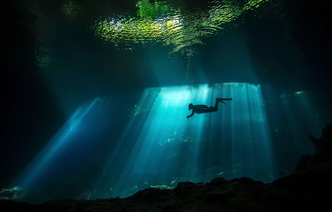 Photo wallpaper sea, water, light, the ocean, the darkness, people, diver, under water