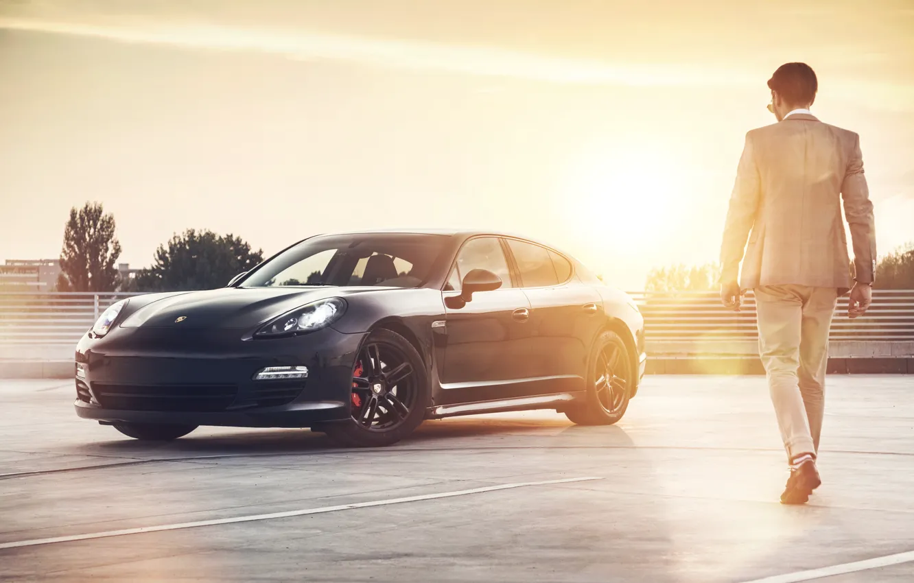 Photo wallpaper car, black, man, rechange, Porsche Panamera